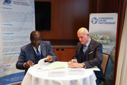 Sylvain Usher - AfWSA and Dr. Károly Kovács - AfSWA-EWA cooperation agreement signing