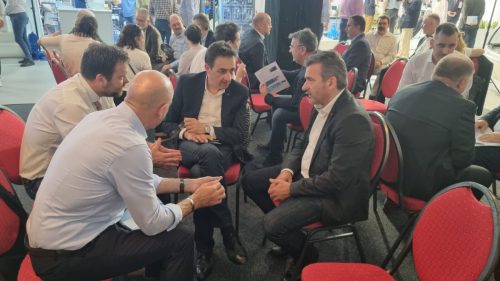 The presidency of HWP at a B2B meeting during ExpoApa 2023